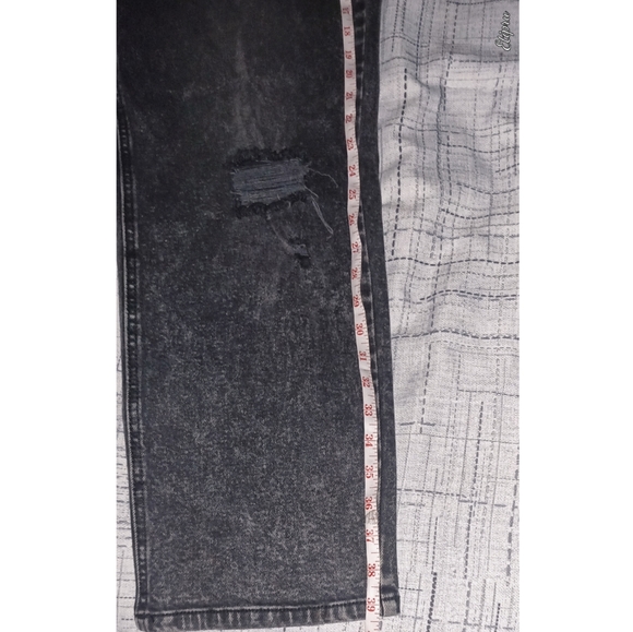 New jeans - Picture 8 of 8